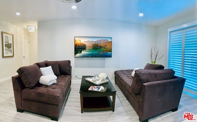 4642 Park Granada in Calabasas, CA - Building Photo - Building Photo