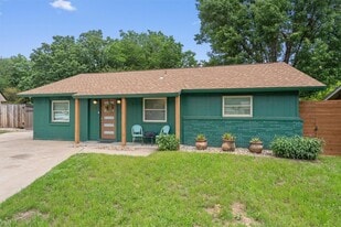802 Leisure Run Cove in Austin, TX - Building Photo