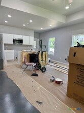 506 N Crockett Ave in Cameron, TX - Building Photo - Building Photo