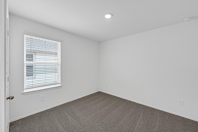 property at 31230 Yatesbury Ln