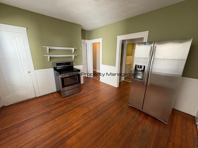 154-156 Oakland Ave