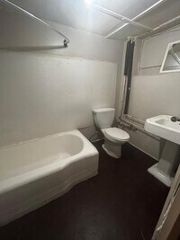 4806 Reisterstown Rd photo'