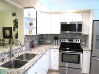 3001 Portofino Isle in Coconut Creek, FL - Building Photo - Building Photo