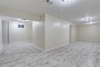 5516 Willow Ave in Raytown, MO - Foto de edificio - Building Photo