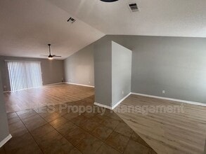 1004 Stout Ct in Oviedo, FL - Building Photo - Building Photo