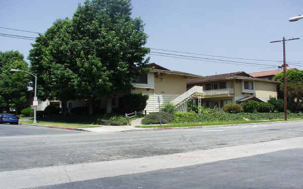 1111 Benito Ave in Alhambra, CA - Building Photo