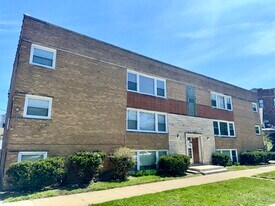 7325 S Kingston Ave in Chicago, IL - Building Photo