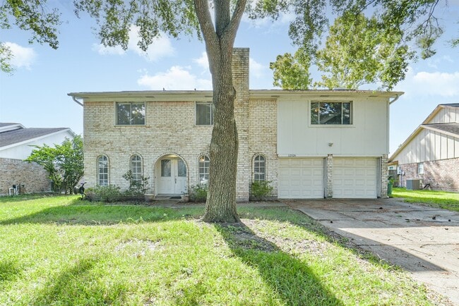 12526 Chessington Dr
