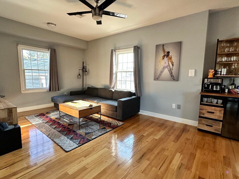 97 Chestnut Ave in Jersey City, NJ - Building Photo