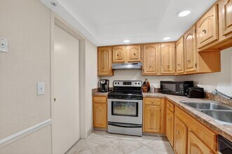 7835 Lakeside Blvd in Boca Raton, FL - Building Photo - Building Photo