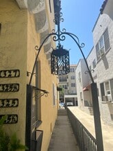 325 S Detroit St in Los Angeles, CA - Building Photo - Building Photo