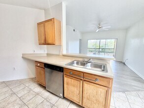 7985 Preserve Cir in Naples, FL - Foto de edificio - Building Photo