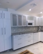 10 Weston Ave, Unit 104 in Quincy, MA - Foto de edificio - Building Photo