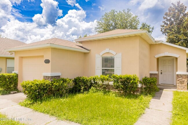 property at 930 Wynfield Cir