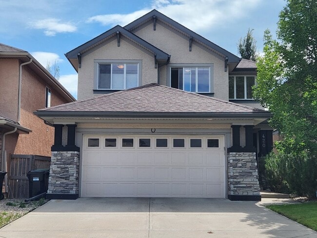 property at 420 Everbrook Dr SW