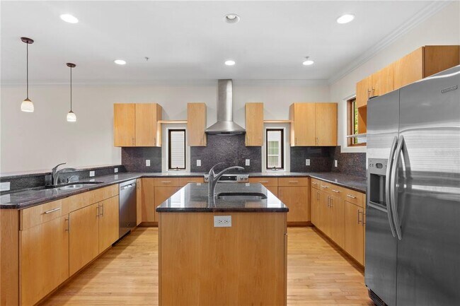 512 S Glen Ave in Tampa, FL - Foto de edificio - Building Photo