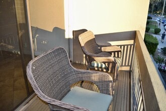 24525 Trevino Dr in Santa Clarita, CA - Building Photo - Building Photo