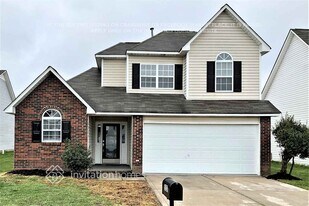 5807 Bridgeway Dr in Indian Trail, NC - Building Photo