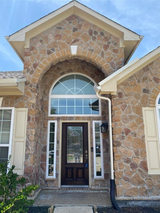 9535 Empress Crossing Dr in Spring, TX - Building Photo