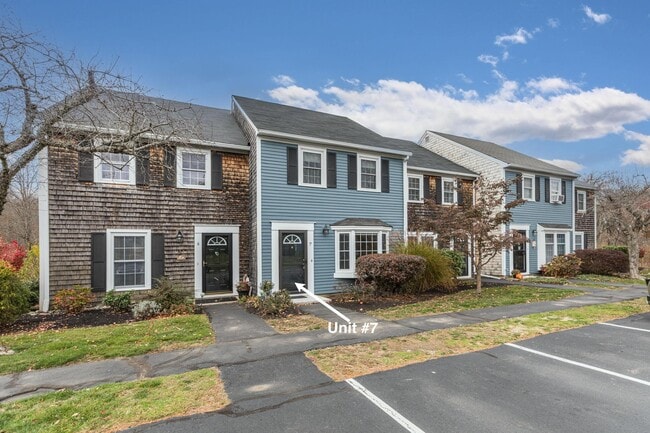 property at 1275 Maplewood Ave