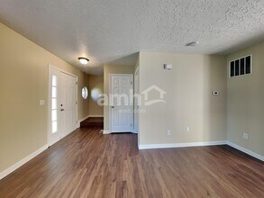 2807 Presidential Dr in Hebron, KY - Building Photo - Building Photo