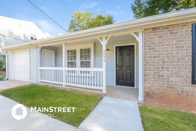 5254 Long Green Ln in Stone Mountain, GA - Foto de edificio - Building Photo