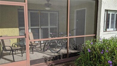 1624 Stickney Point Rd in Sarasota, FL - Building Photo - Building Photo