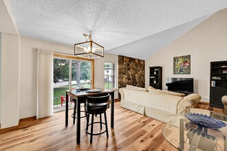2650 S Vaughn Way in Aurora, CO - Building Photo - Building Photo