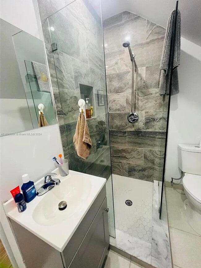 11389 NW 87th Ave in Doral, FL - Building Photo - Building Photo