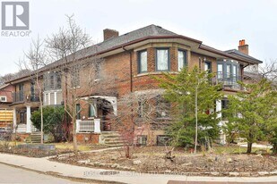 9 Indian Valley Crescent in Toronto, ON - Building Photo
