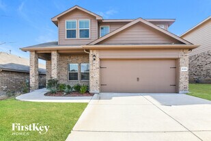 10109 Huntersville Trl in White Settlement, TX - Building Photo