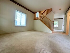 2577 Warm Springs Ln in Naperville, IL - Building Photo - Building Photo