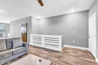 112 E Orchard Loop in D'Iberville, MS - Foto de edificio - Building Photo