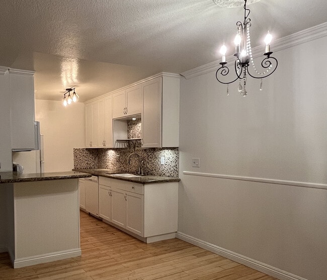 property at 552 N Bellflower Blvd