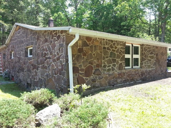 37 Nesco Manor Rd