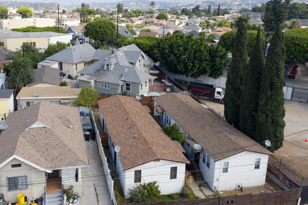 1811 Kearney St in Los Angeles, CA - Building Photo