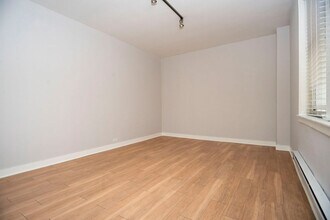 517 W Belmont Ave, Unit 3 in Chicago, IL - Building Photo - Building Photo