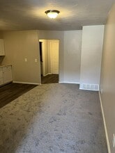 1022 WV-34, Unit 2B in Hurricane, WV - Foto de edificio - Building Photo