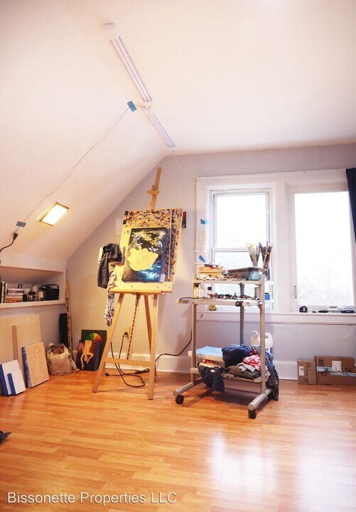 42 N Prospect St in Burlington, VT - Building Photo