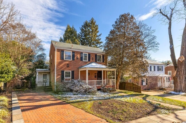 property at 1529 N Kenilworth St