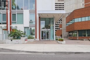 33 Helendale Ave in Toronto, ON - Building Photo