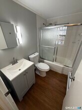 37 Caya Ave in West Hartford, CT - Building Photo - Building Photo