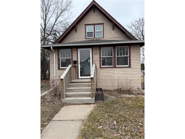 property at 1001 4th St S