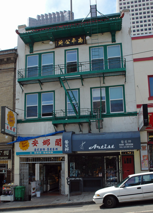 715-721 Clay St in San Francisco, CA - Building Photo