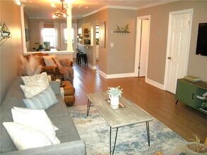 125 N River Dr in Sandy Springs, GA - Building Photo - Building Photo