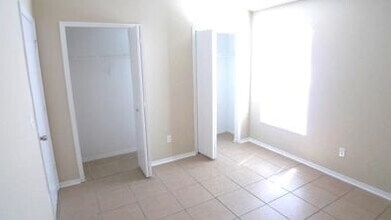 5608 Indialantic Dr in Orlando, FL - Building Photo - Building Photo