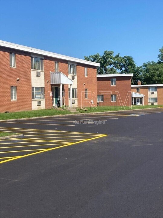 5265 E 126th St in Garfield Heights, OH - Building Photo