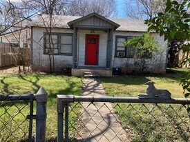 611 Clifford Dr in Austin, TX - Building Photo