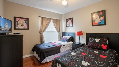 7802 Laurel Oak Ln in Kissimmee, FL - Foto de edificio - Building Photo