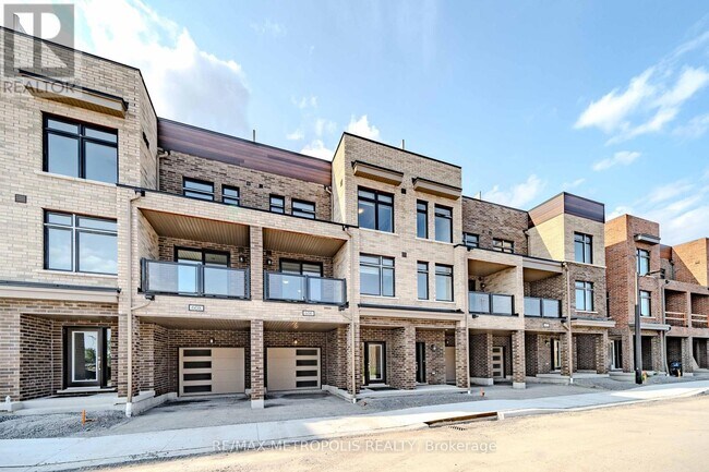 1865 Pickering Pkwy in Pickering, ON - Building Photo - Building Photo